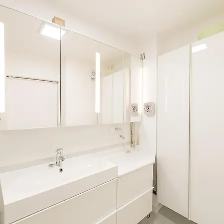 Veeve - Contemporary Near Bastille Apartment Paris